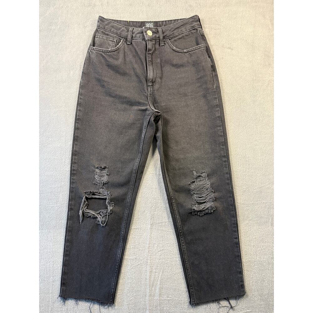 BDG Mom Jean Black Denim Jeans Women’s Size‎ 26 (30” inseam) Fray Hem High Waist